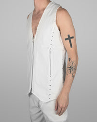 V05 - Natural white - Black stitch