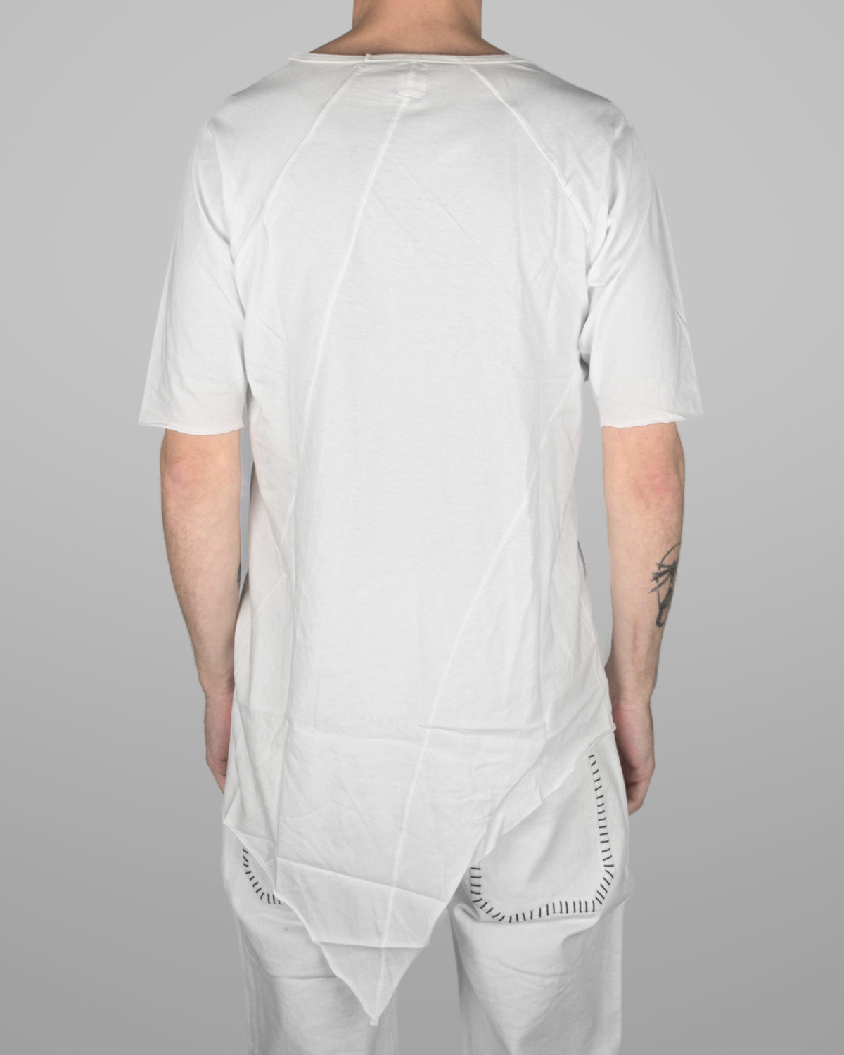T05 V-Neck - Natural white
