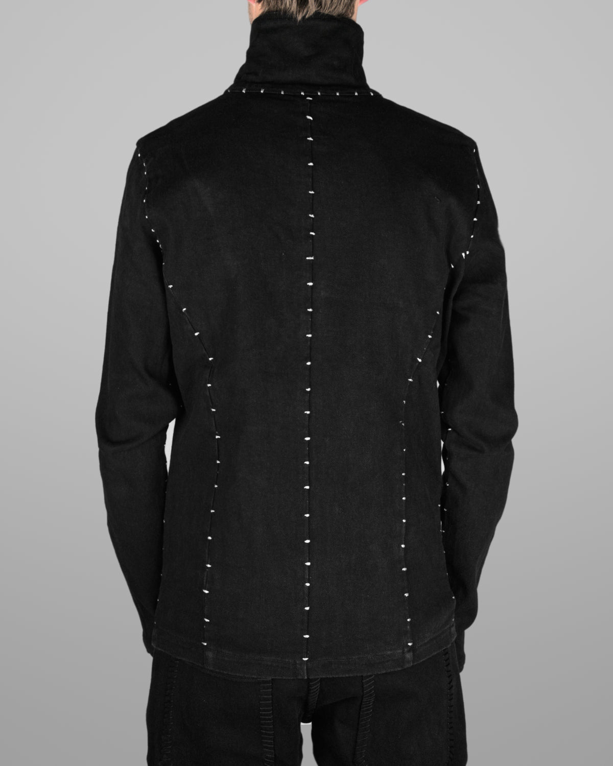 J08 - Black - White Stitch
