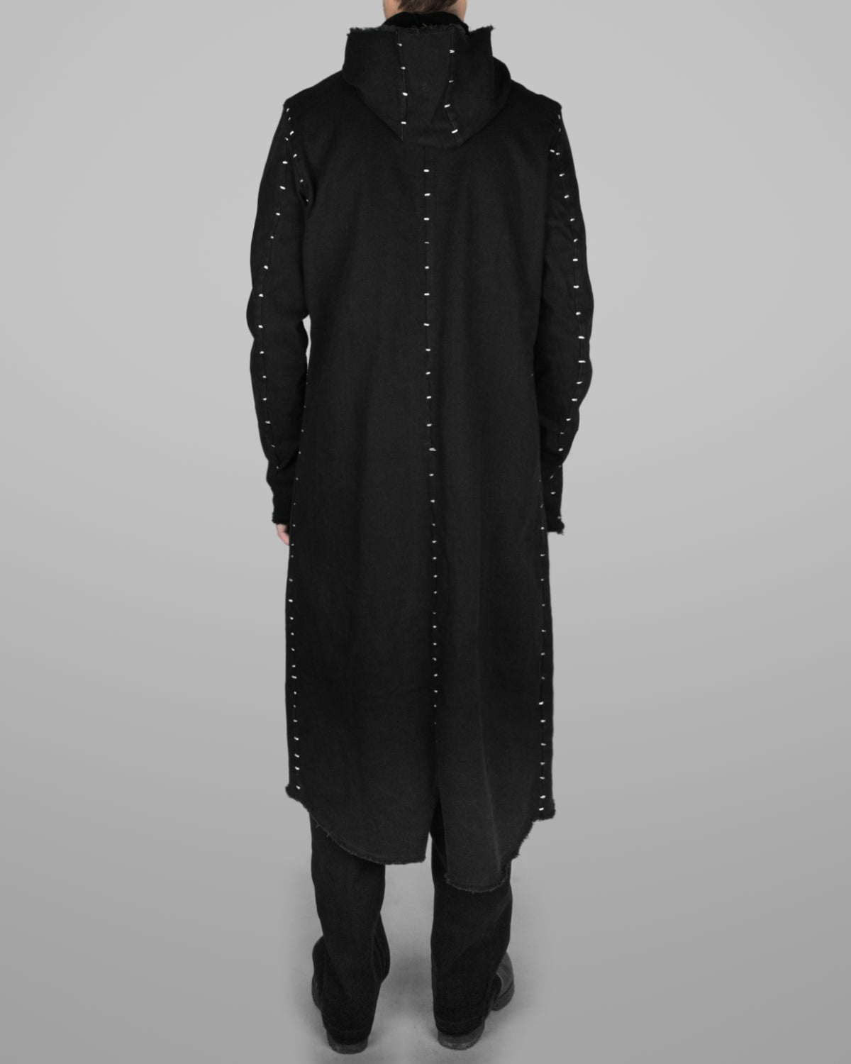 J05 - Black - White stitch