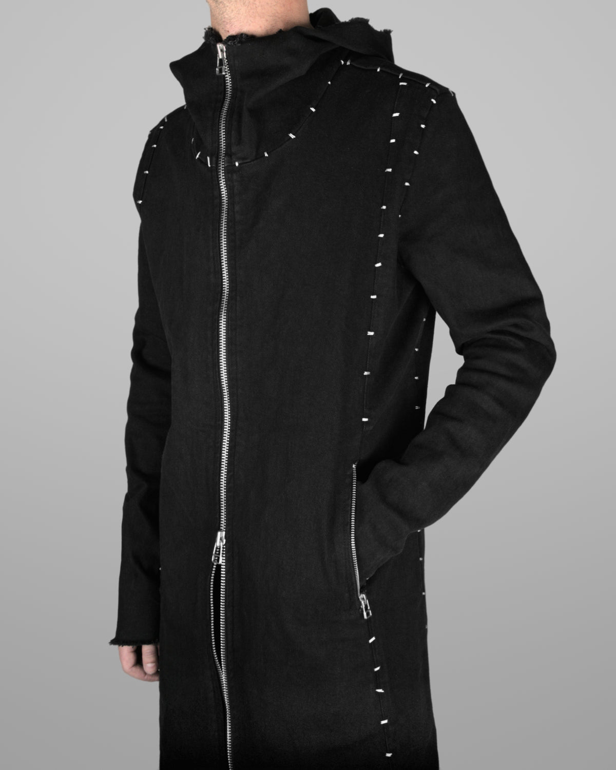 J05 - Black - White stitch
