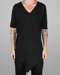 T05 V-Neck - Black
