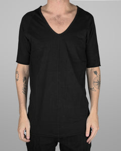 T01 V-Neck - Black