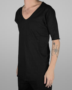 T01 V-Neck - Black