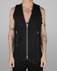V05 - Black - White stitch