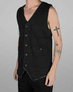 V06 - Black - Black stitch