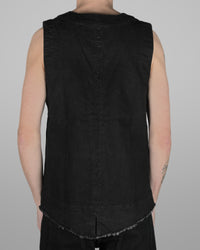 V06 - Black - Black stitch