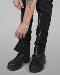 B12 - Black - Black stitch