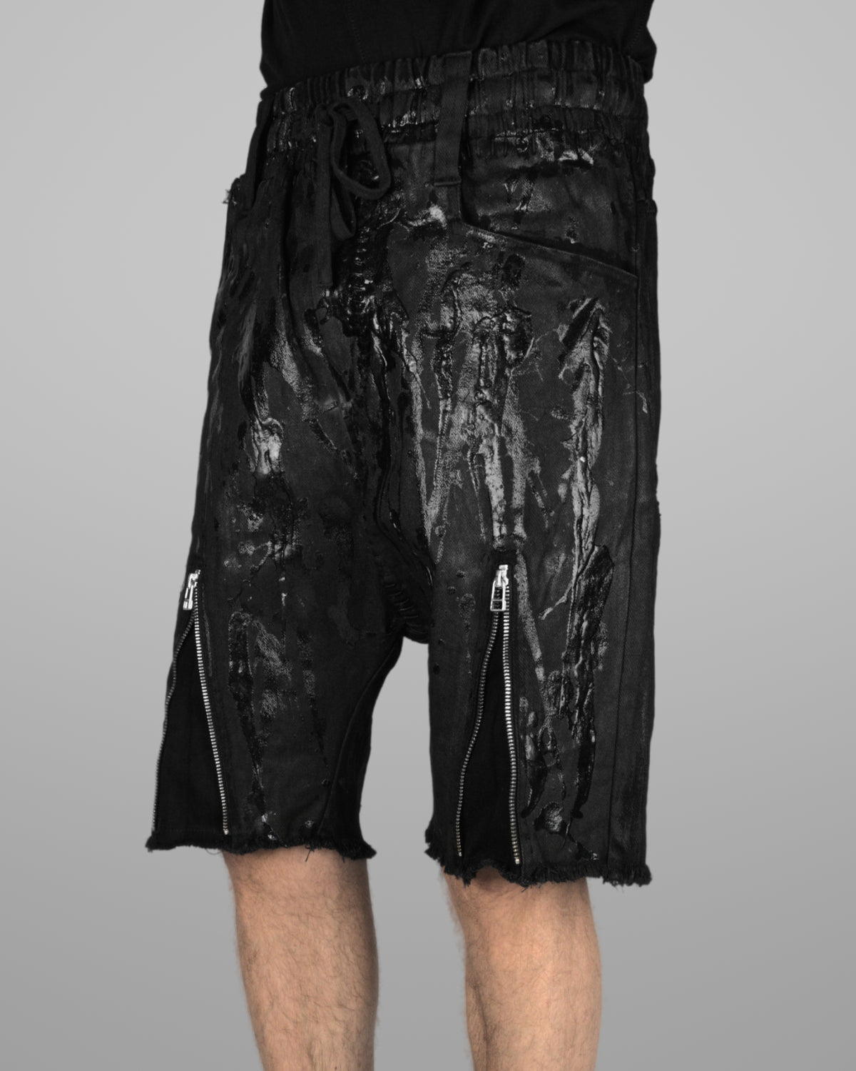 B13 - Black - Black stitch - Painted