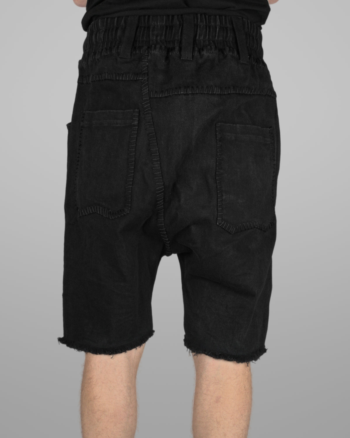 B13 - Black - Black stitch