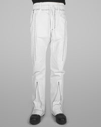 B08 - Natural white - Black stitch
