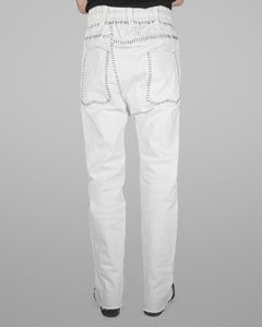 B08 - Natural white - Black stitch