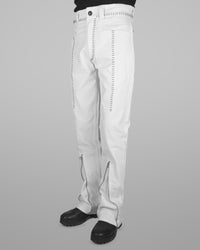 B12 - Natural white - Black stitch