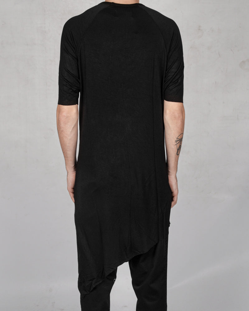 10R:son - T1003 - Asymmetric tshirt black - Stilett.com