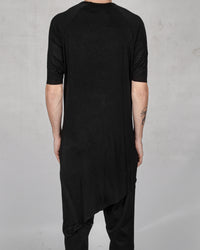 10R:son - T1003 - Asymmetric tshirt black - Stilett.com