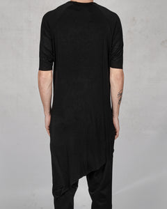 10R:son - T1003 - Asymmetric tshirt black - Stilett.com