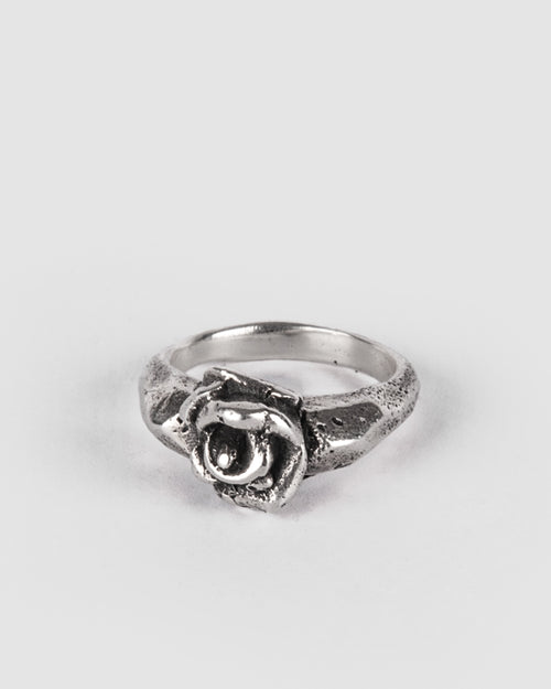 Gaspard Hex - Rose Ring - https://stilett.com/