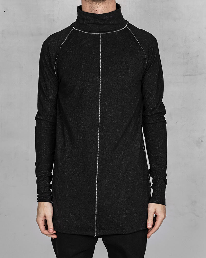 L02 - Black stained