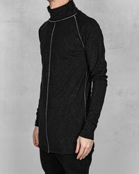 L02 - Black stained