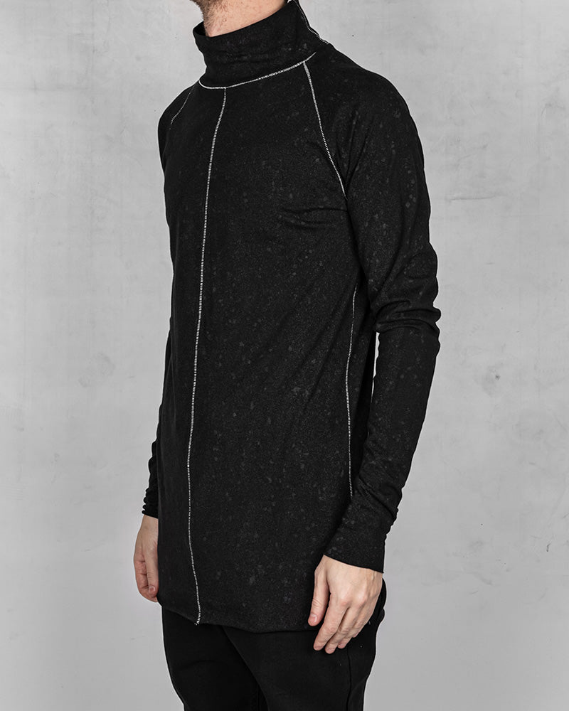 L02 - Black stained