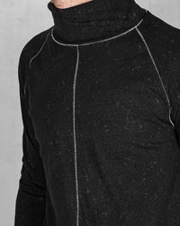 L02 - Black stained