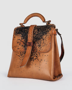 ESDE Bags - Die Frau rust - Stilett.com