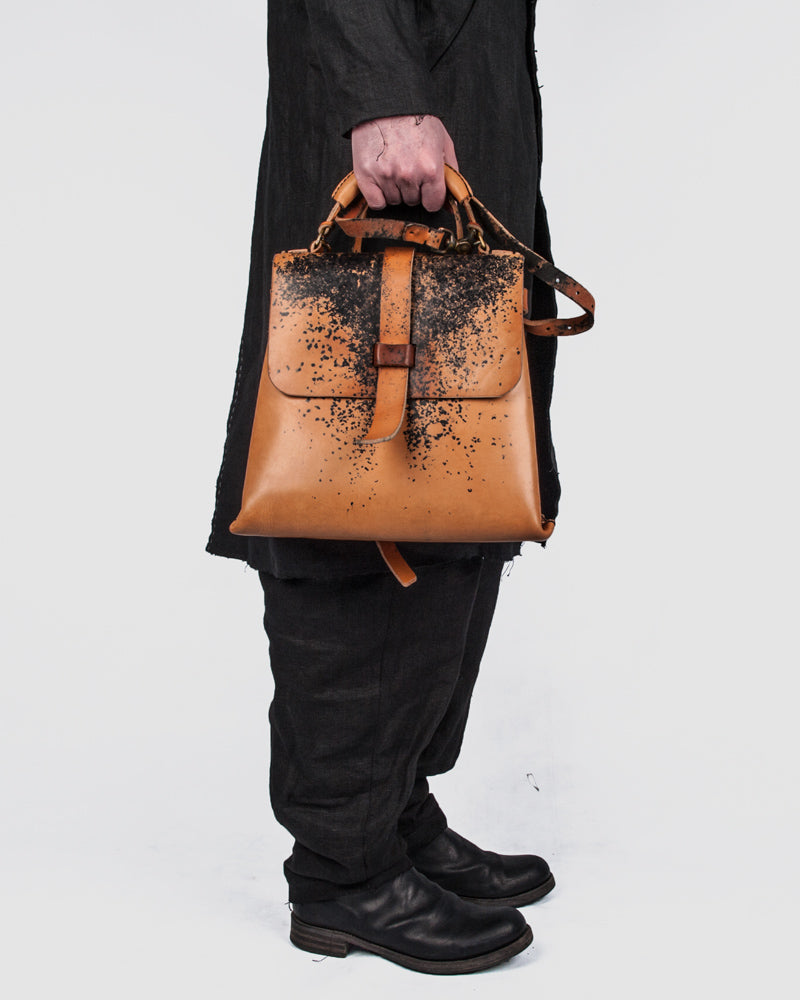 ESDE Bags - Die Frau rust - Stilett.com