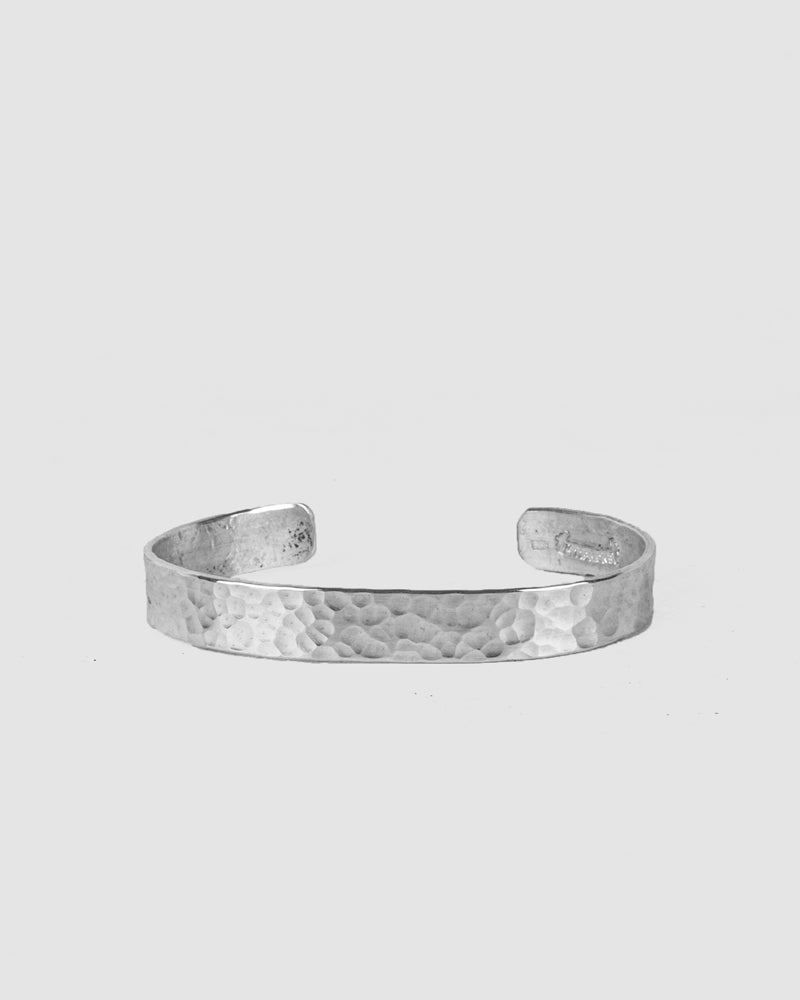 Engnell - Hammered silver bracelet - https://stilett.com/