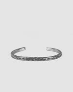 Engnell - Notched oxidized silver bracelet - https://stilett.com/