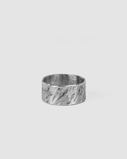 Engnell - Rugged oxidized silver ring - https://stilett.com/
