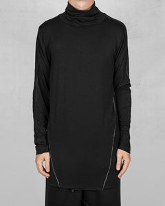 Contrast seam turtle neck shirt
