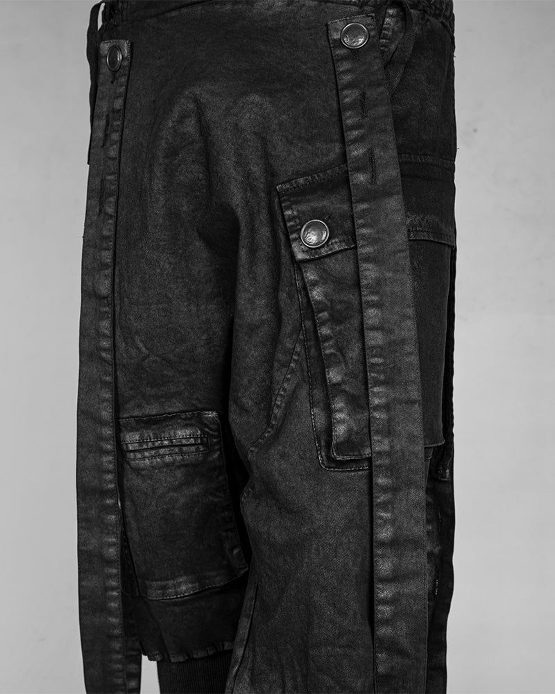 Laminated gabardina cotton trouser