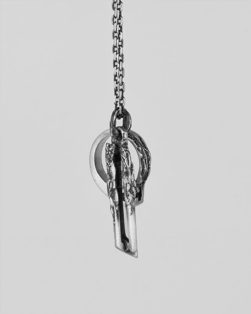 Duo broken necklace