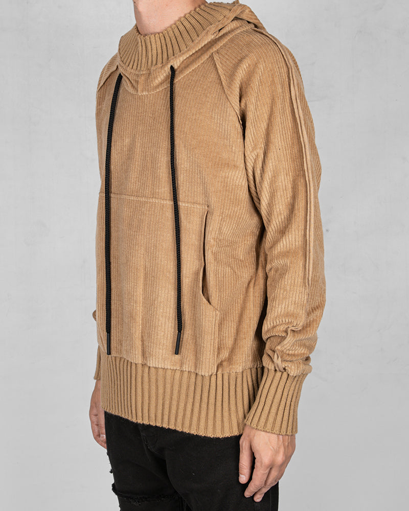 Velvet sweater caramel